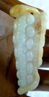 Vintage "Peas in Pod" Detailed Carving Jadeite Jade Pendant (JHP33)